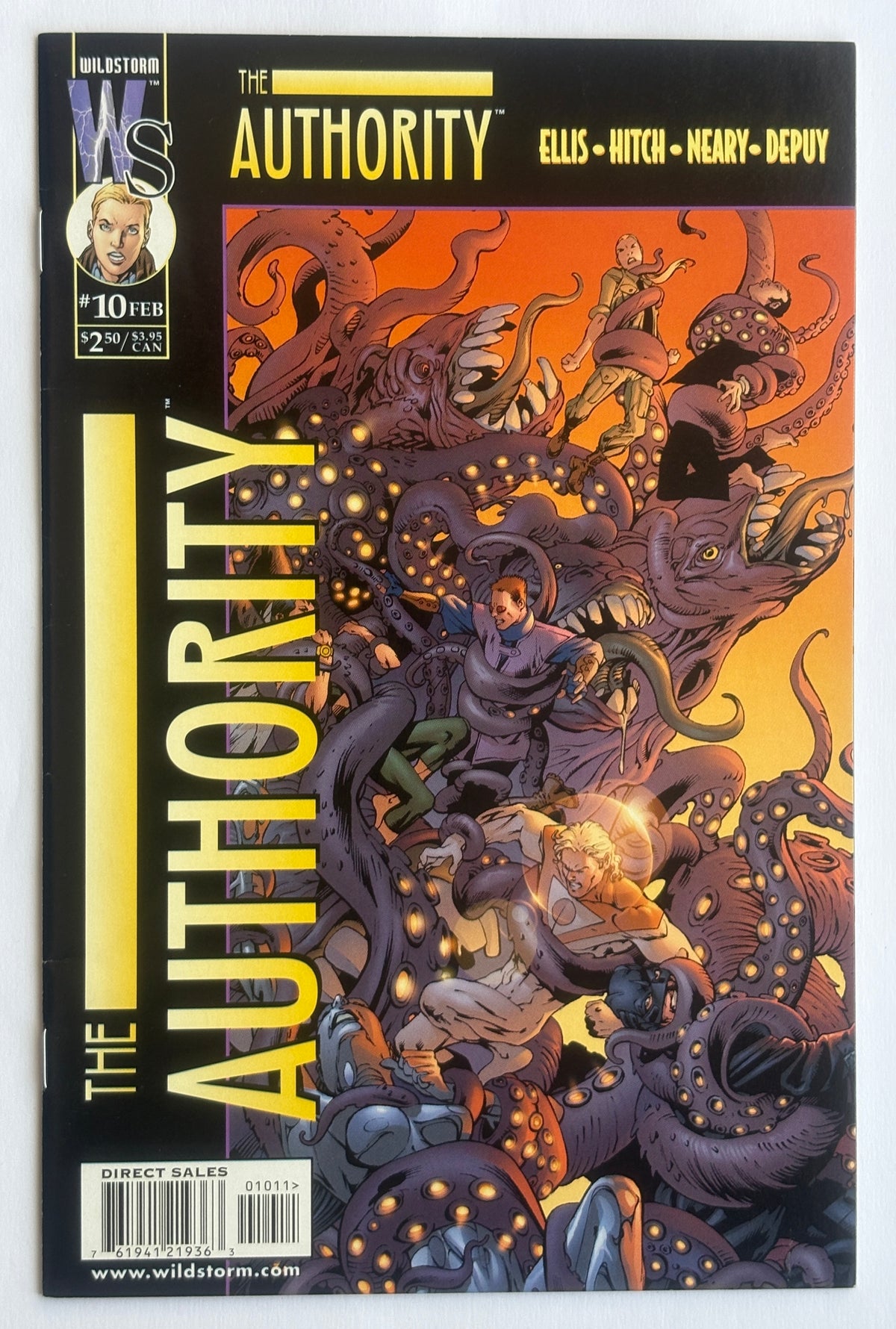 The Authority #10 - 1st Printing Wildstorm Productions February 2000 VF-7.5