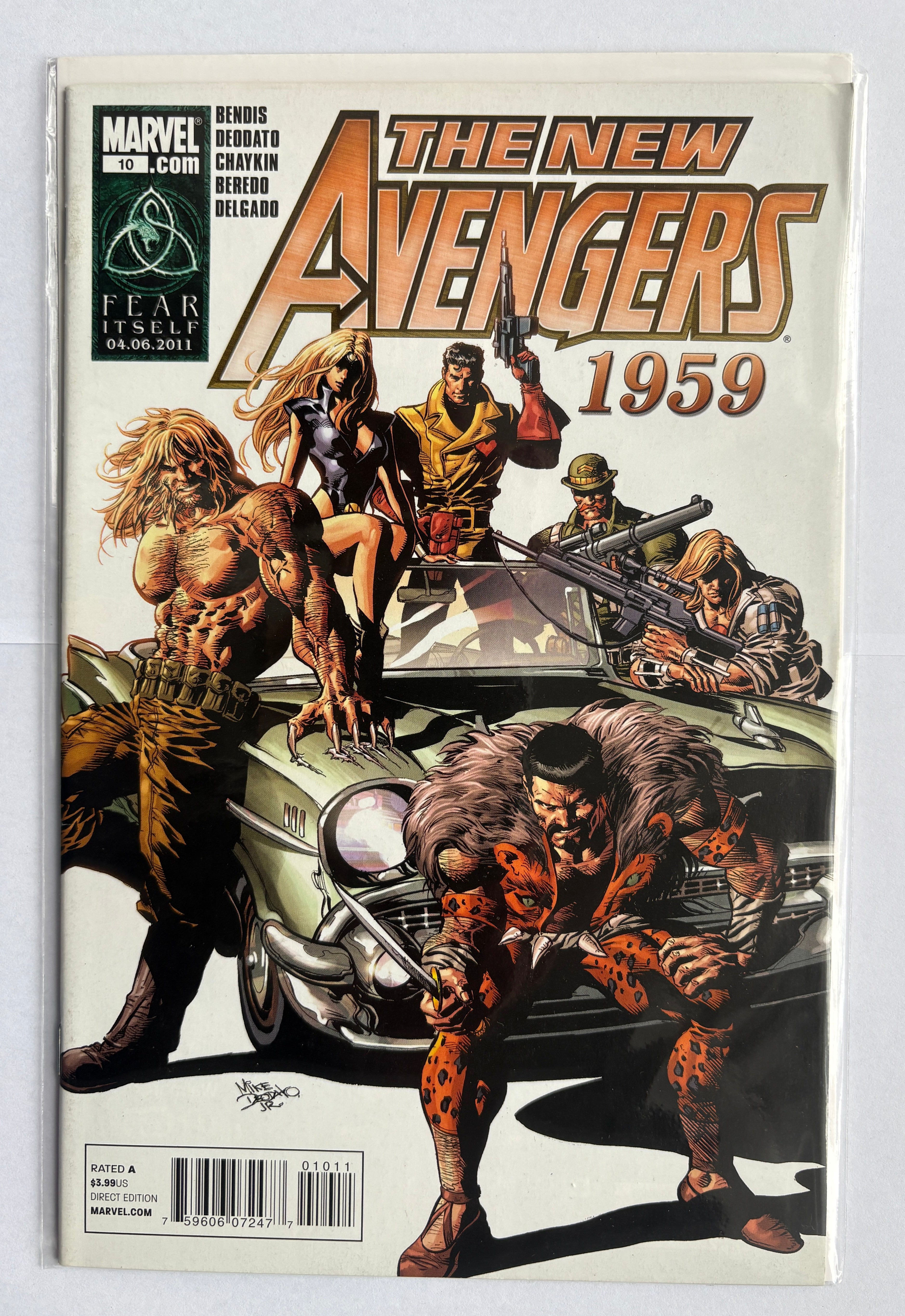 The New Avengers #10 - 1st Printing - Marvel Comics May 2011 VF 8.0