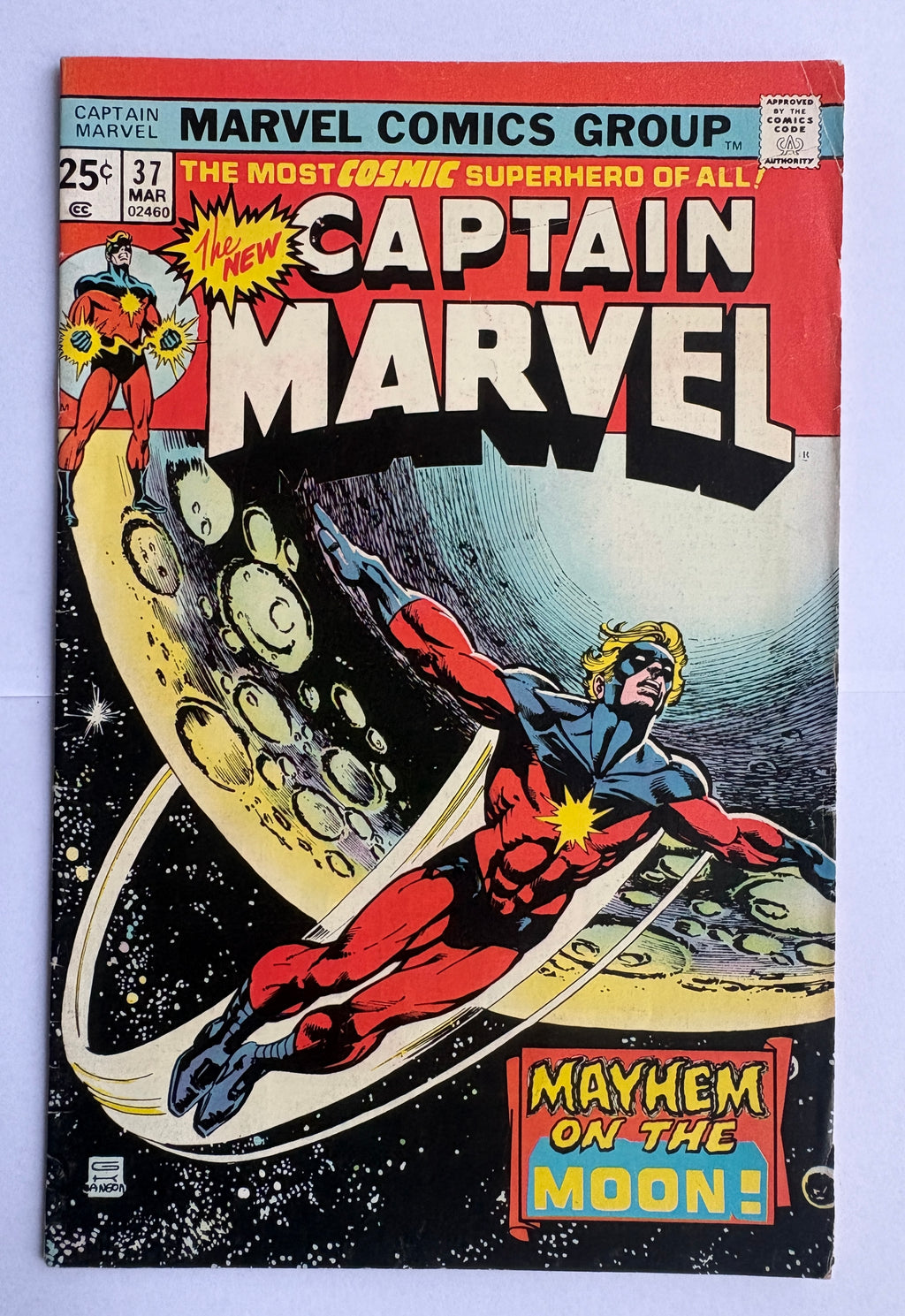 Captain Marvel #37 - Marvel Comics - March 1975 FN 6.0