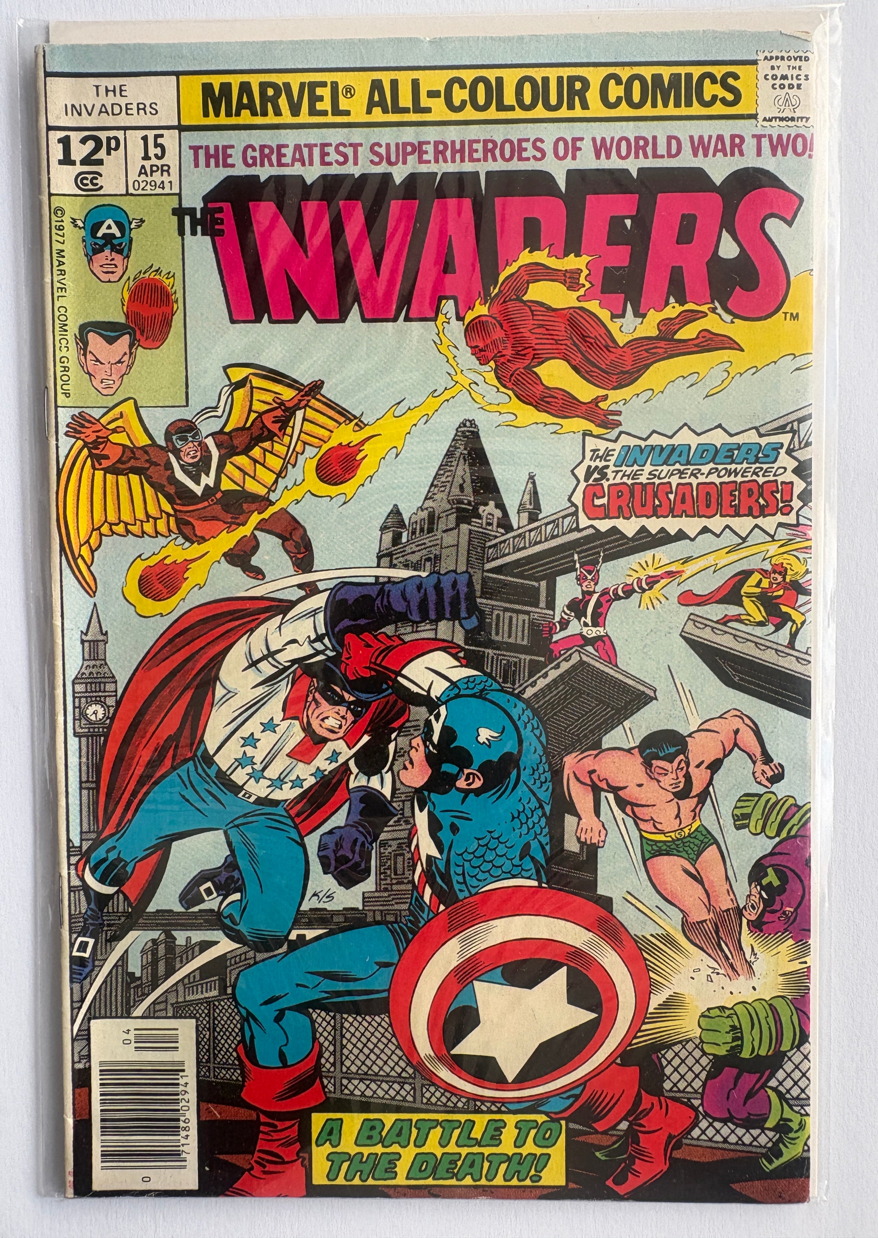 The Invaders #15 - UK Variant Marvel Comics April 1977 FN+ 6.5