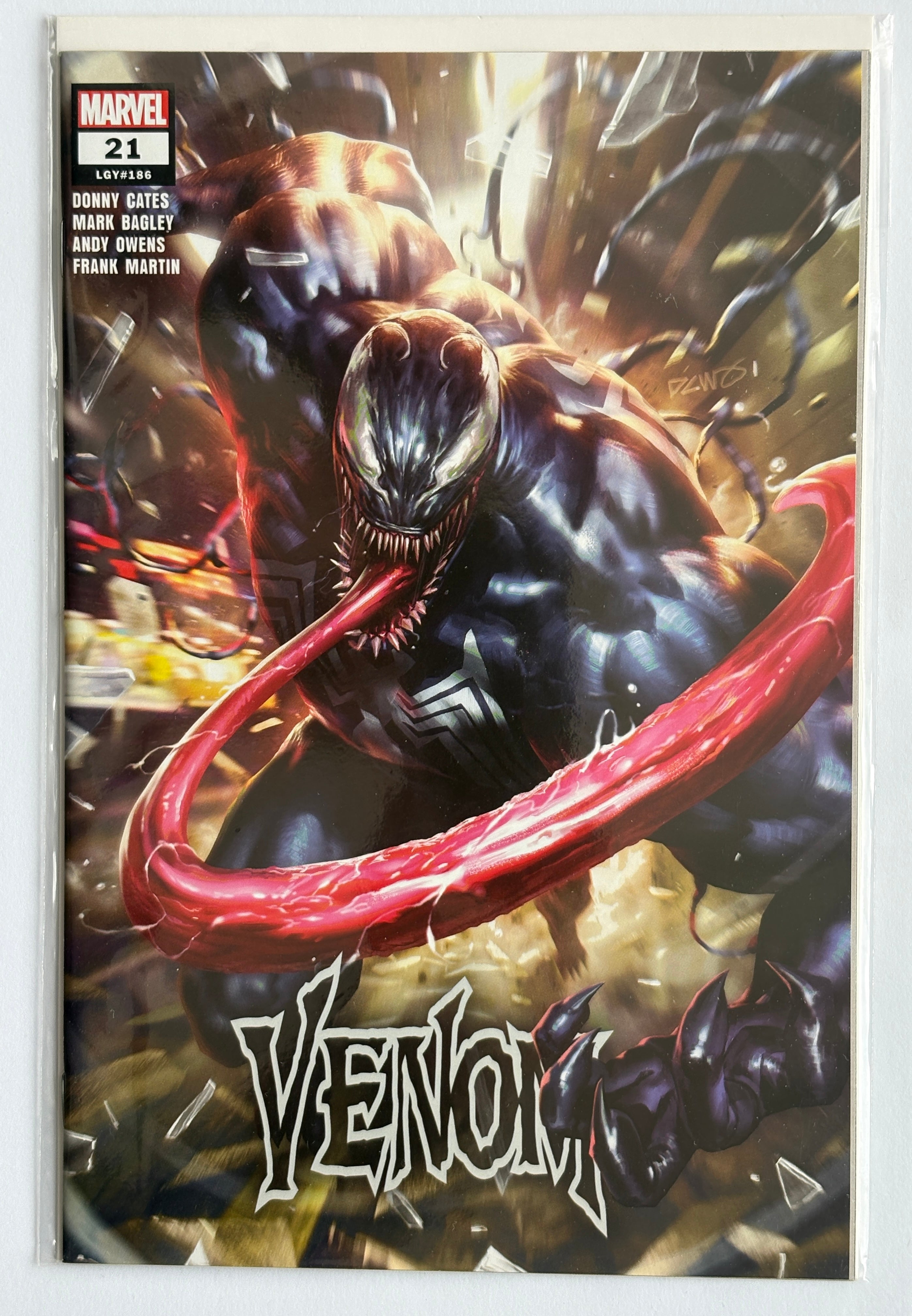 Venom #21 - Derrick Chew Variant Ltd to 3000 - February 2020 NM- 9.2