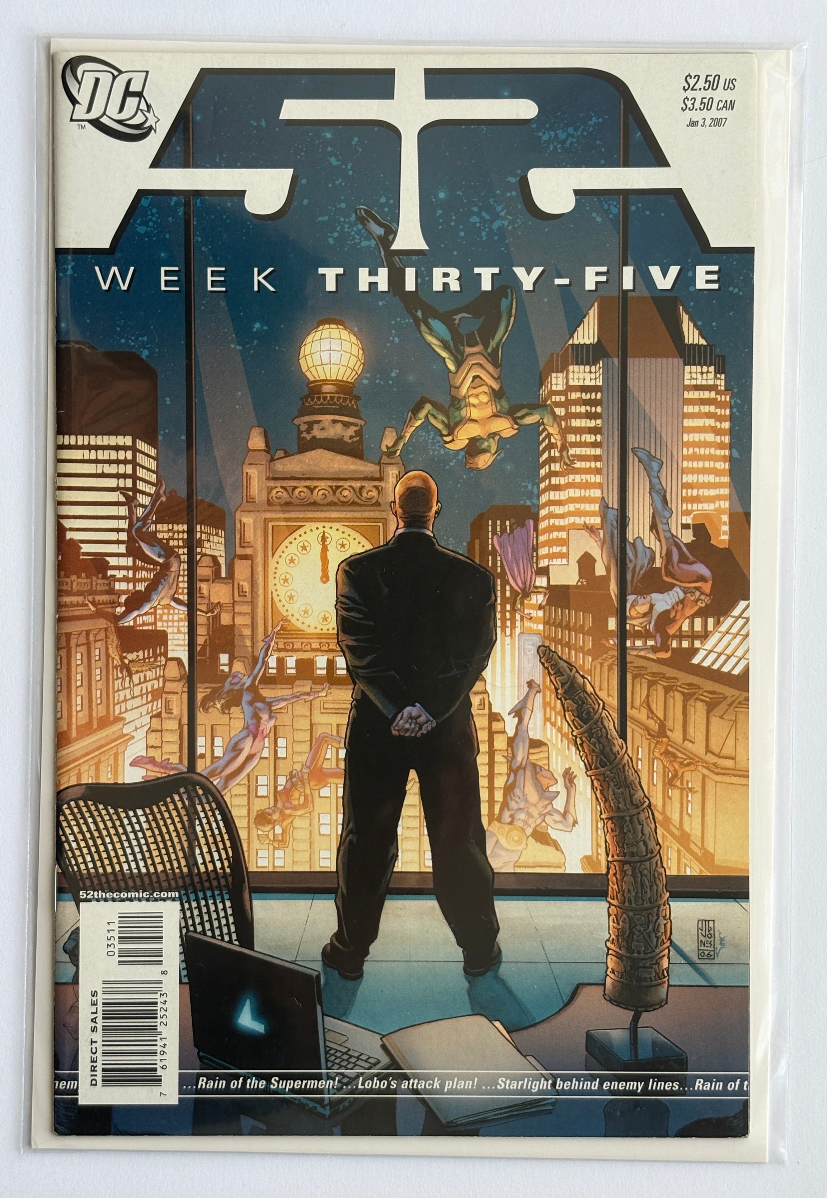 52 Week Thirty-Five - 1st Printing DC Comics 2007 F/VF 7.0