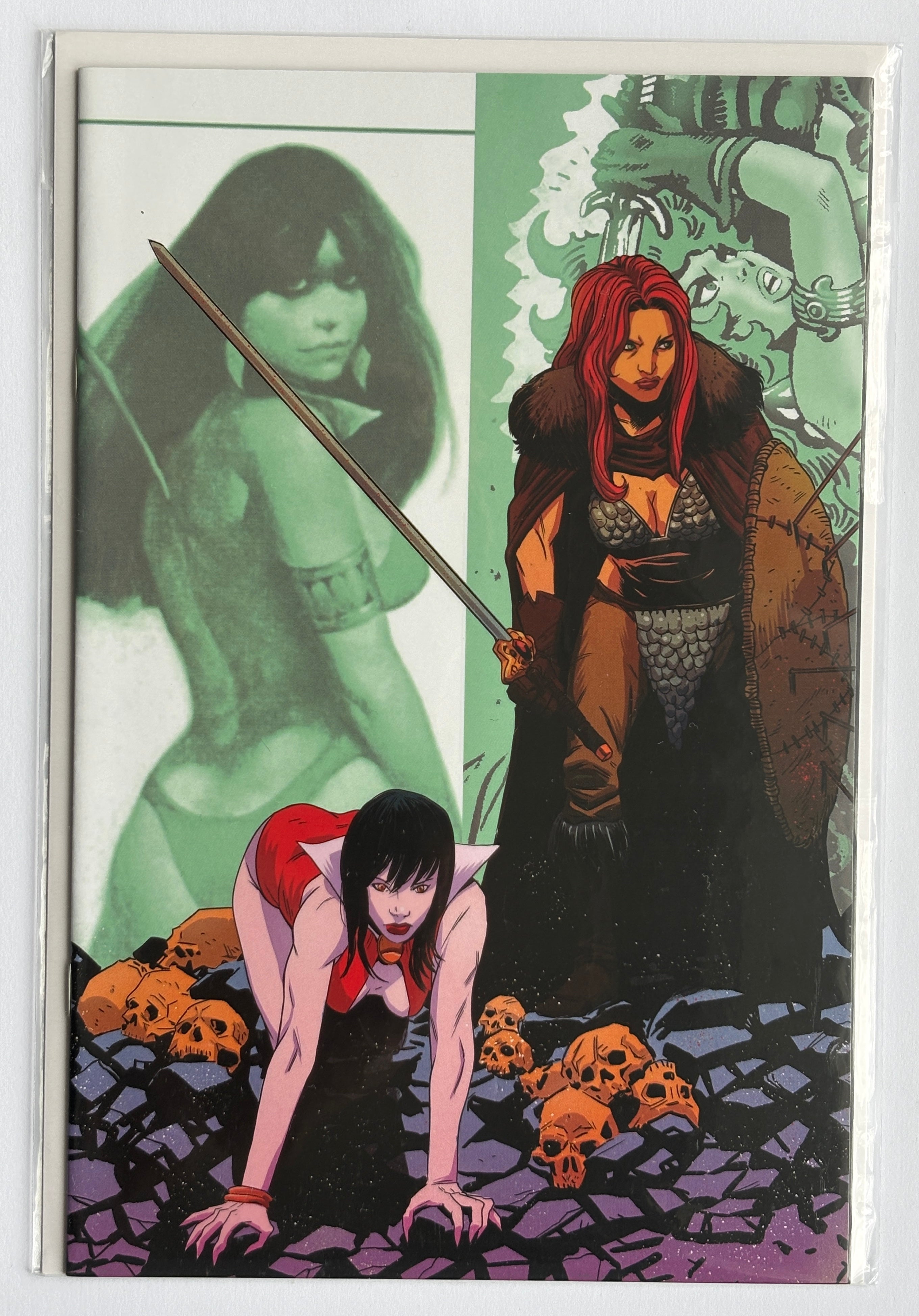 Vampirella / Red Sonja #10 - 1st Print Incentive Variant Dynamite 2019 VF/NM 9.0