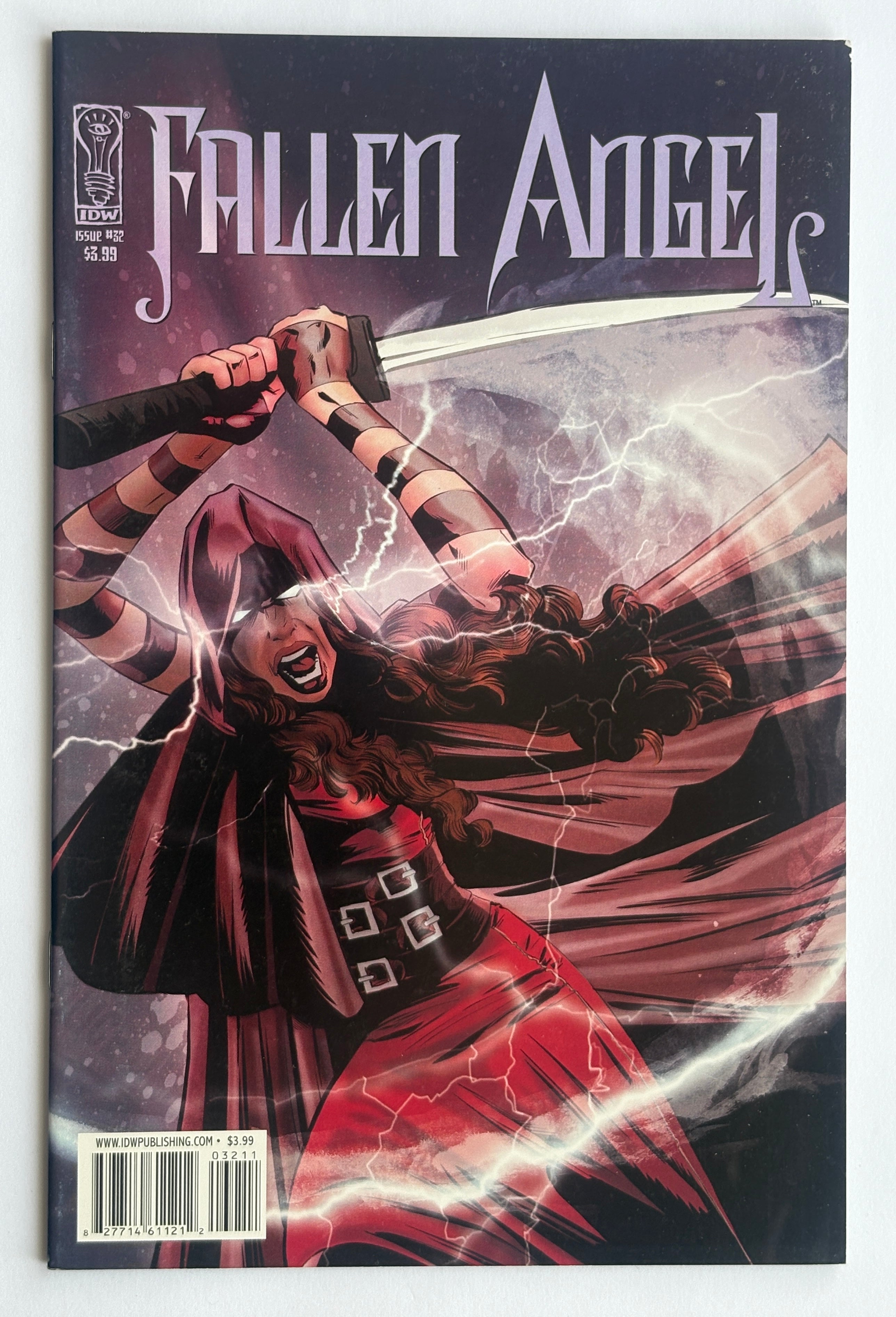 Fallen Angel #32 - 1st Printing IDW Publishing November 2008 VF 8.0